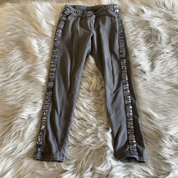 Sonoma Girls 6X leggings in gray with sequins lining both legs. - Picture 1 of 9